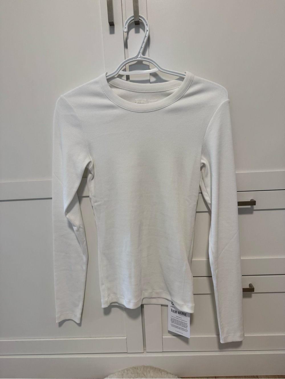 Djerf Avenue White Long-Sleeve Crewneck Tee